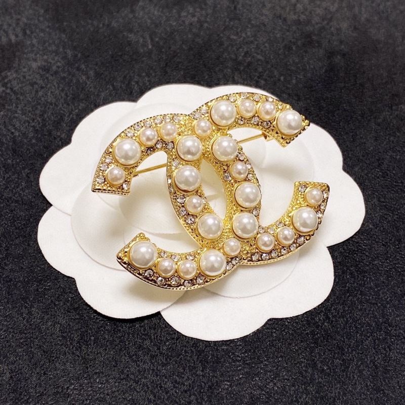 Chanel Brooches - Click Image to Close